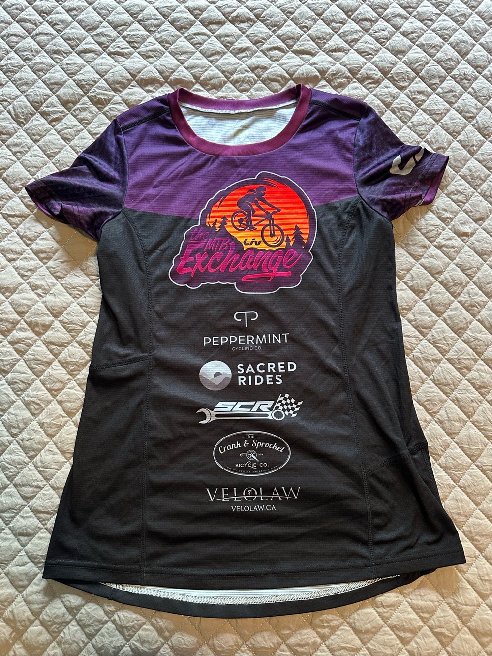 The MTB Exchange LIV Jersey small